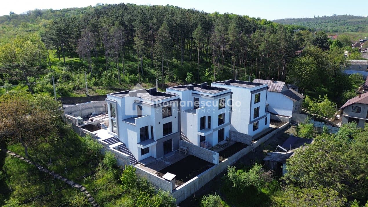 Casă Hi-Tech lângă pădure! Disponibilă și în rate pe 2 ani!  - case
