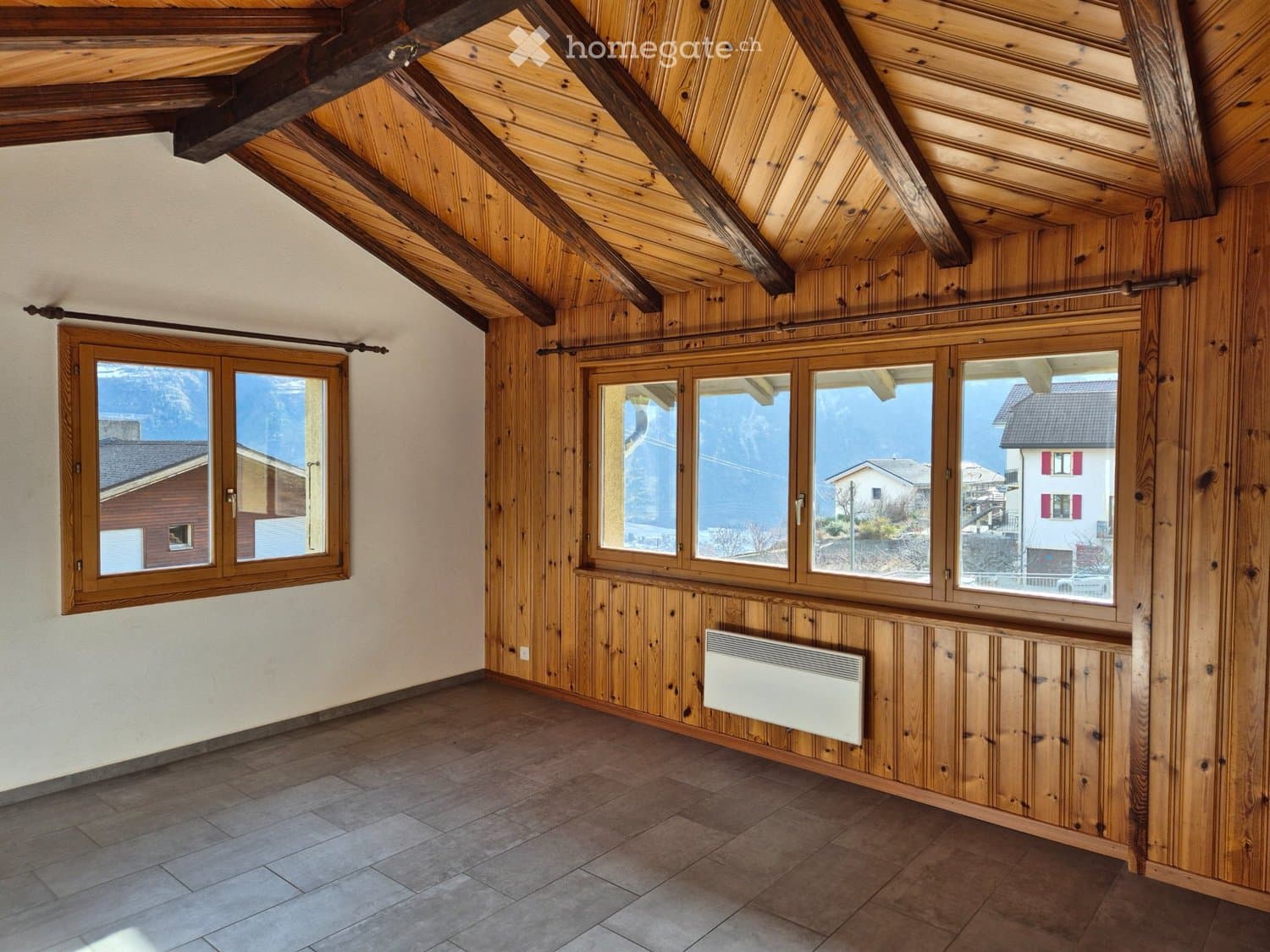 Appartement 4,5 pièces avec garage, place de parc et jardin