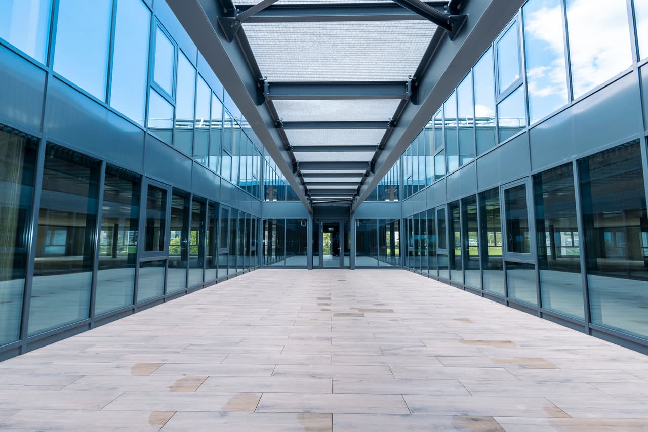 Nouveau à Gland - Grande surface commerciale - industrielle / 1'200m2