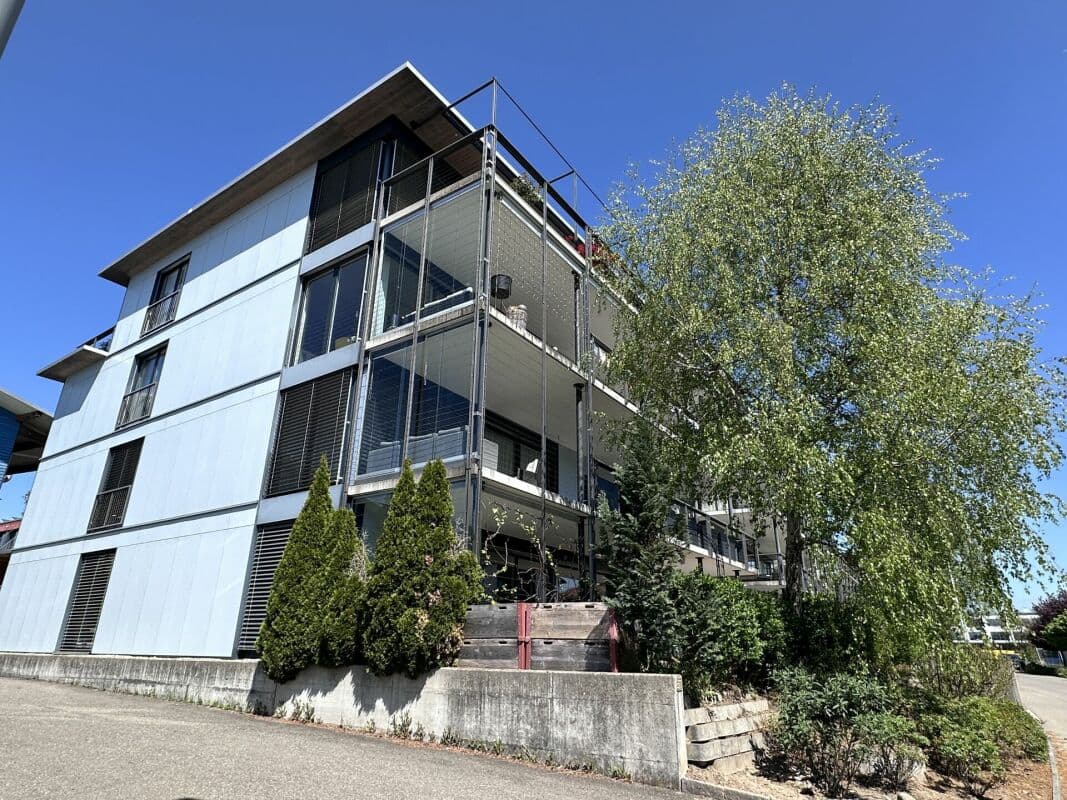 Moderne 5.5-Zimmer-Loftwohnung in ruhigem Wohnquartier