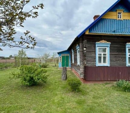 Деревянный дом в 20 км от Солигорска.