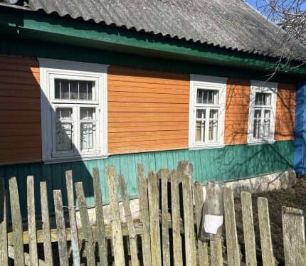 Продаётся  деревянный дом в деревне Думичи Копыльского района