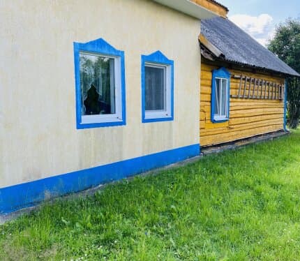 Продается дом в живописной деревне Репище (74 км от МКАД, Могилевское направление). Предлагается к продаже дом 1956 года постройки в деревне Репище. Удобное расположение недалеко от городского поселка Рованичи, где есть вся необходимая инфраструктура: поч