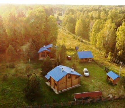 3 дома (агроусадьба) в Налибокской пуще (всего в часе-полутора езды от Минска)!