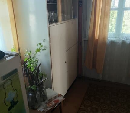 Дом готов к круглогодично проживанию огорожен сад хоз постройки отл состояние оцинкованная крыши мебель холодильник остаются гараж дощатый