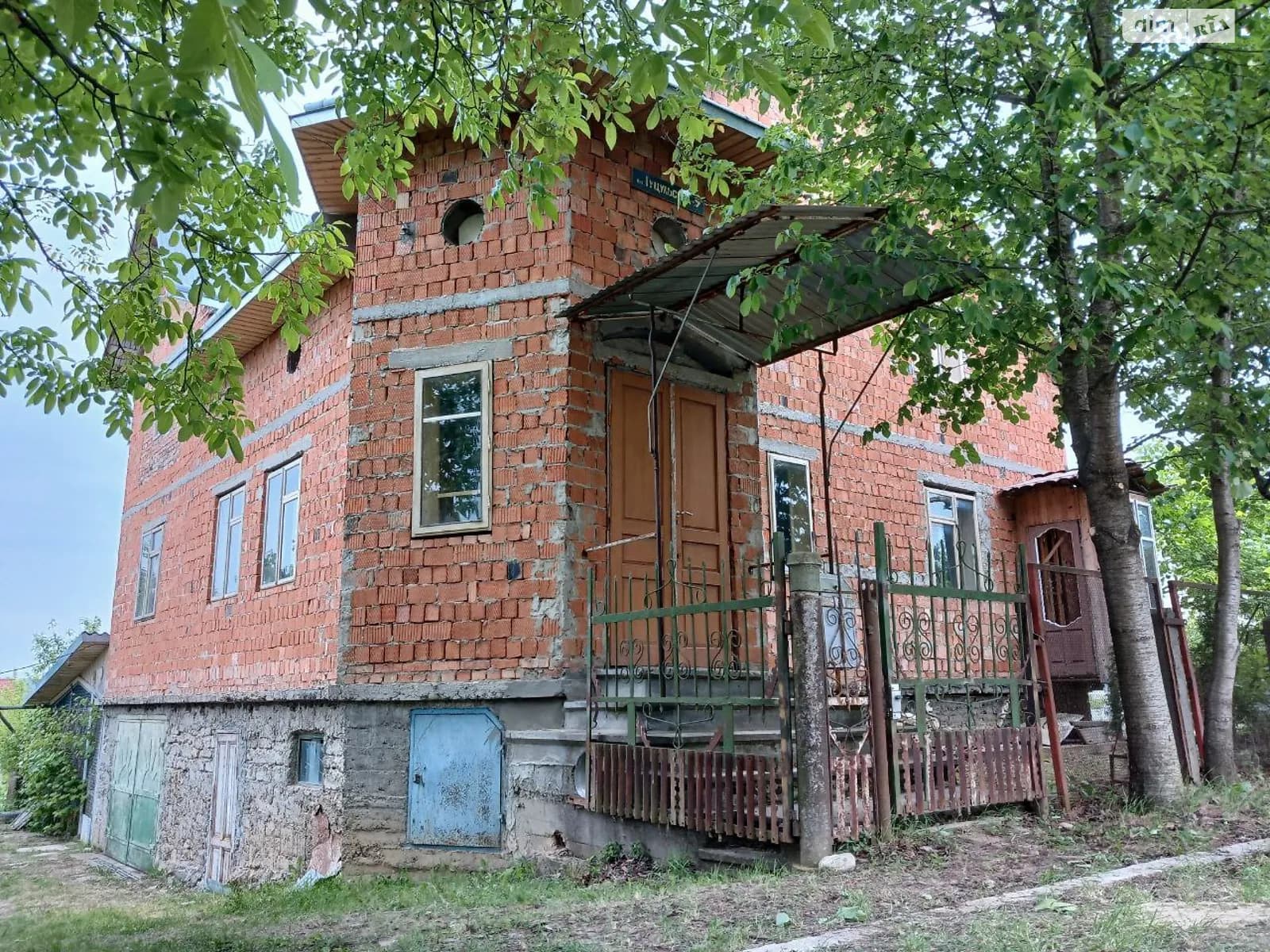 вул. Гуцульська, 9