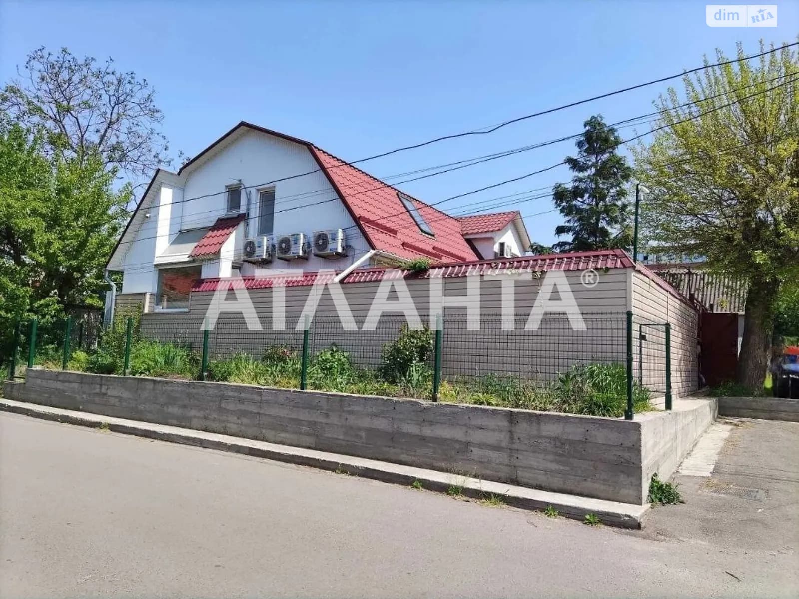 вул. Манежна