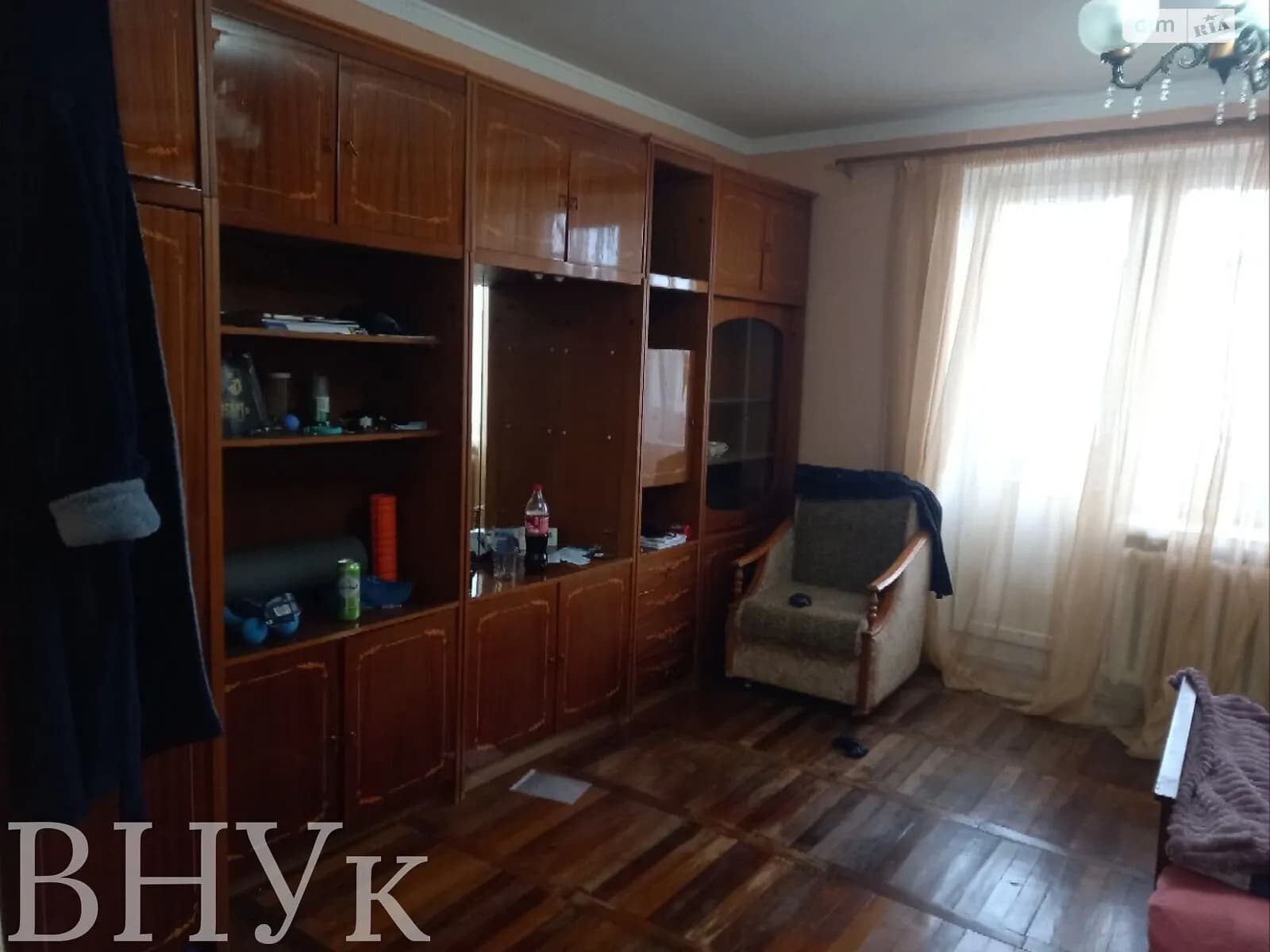 просп. Соборності, 8