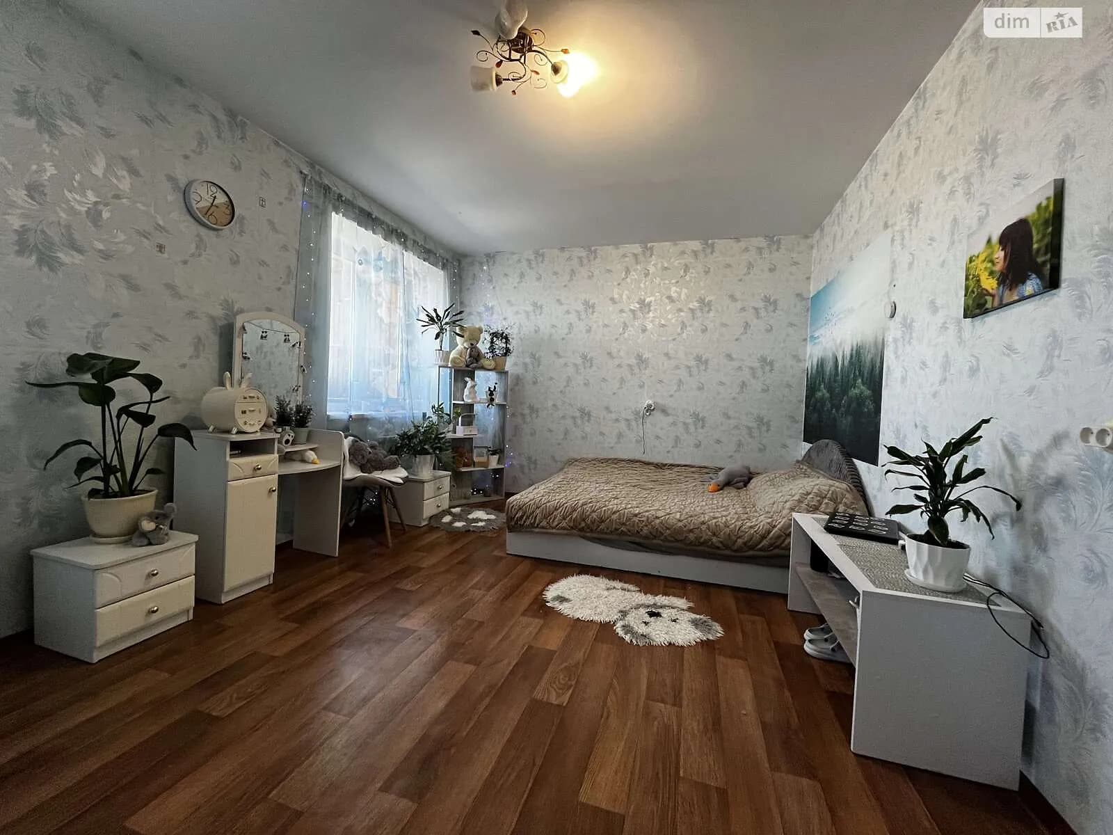 вул. Незалежності, 82