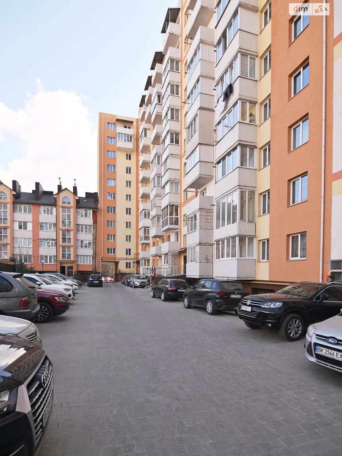 вул. Гайдамацька, 13Б