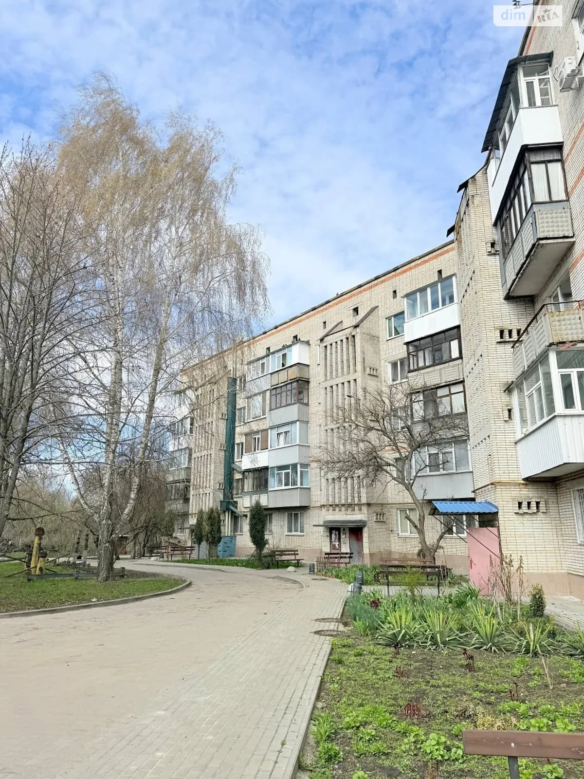 вул. Лихвинська Стінка(Гамалія), 36/1