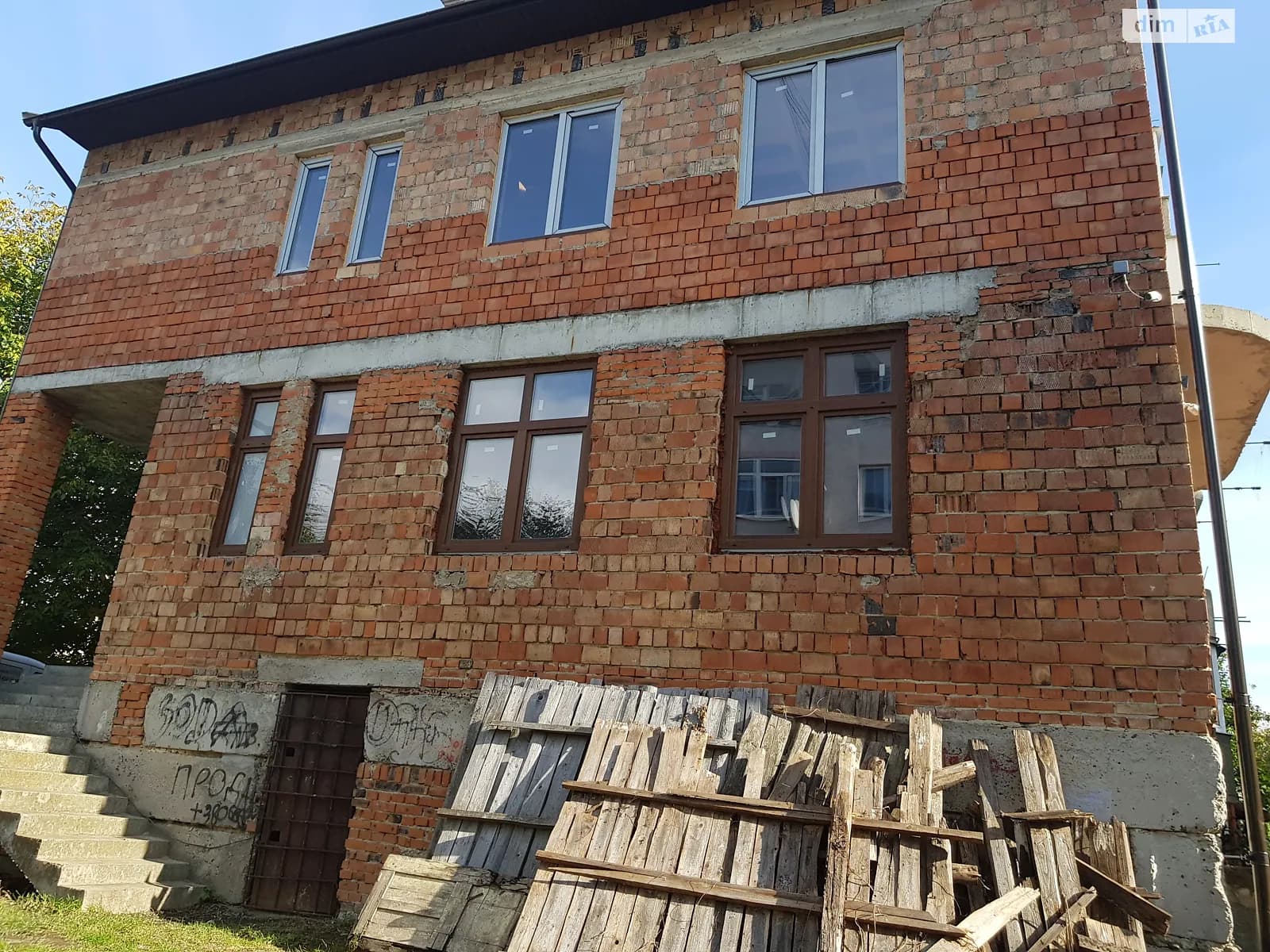 вул. Авангардна, 45