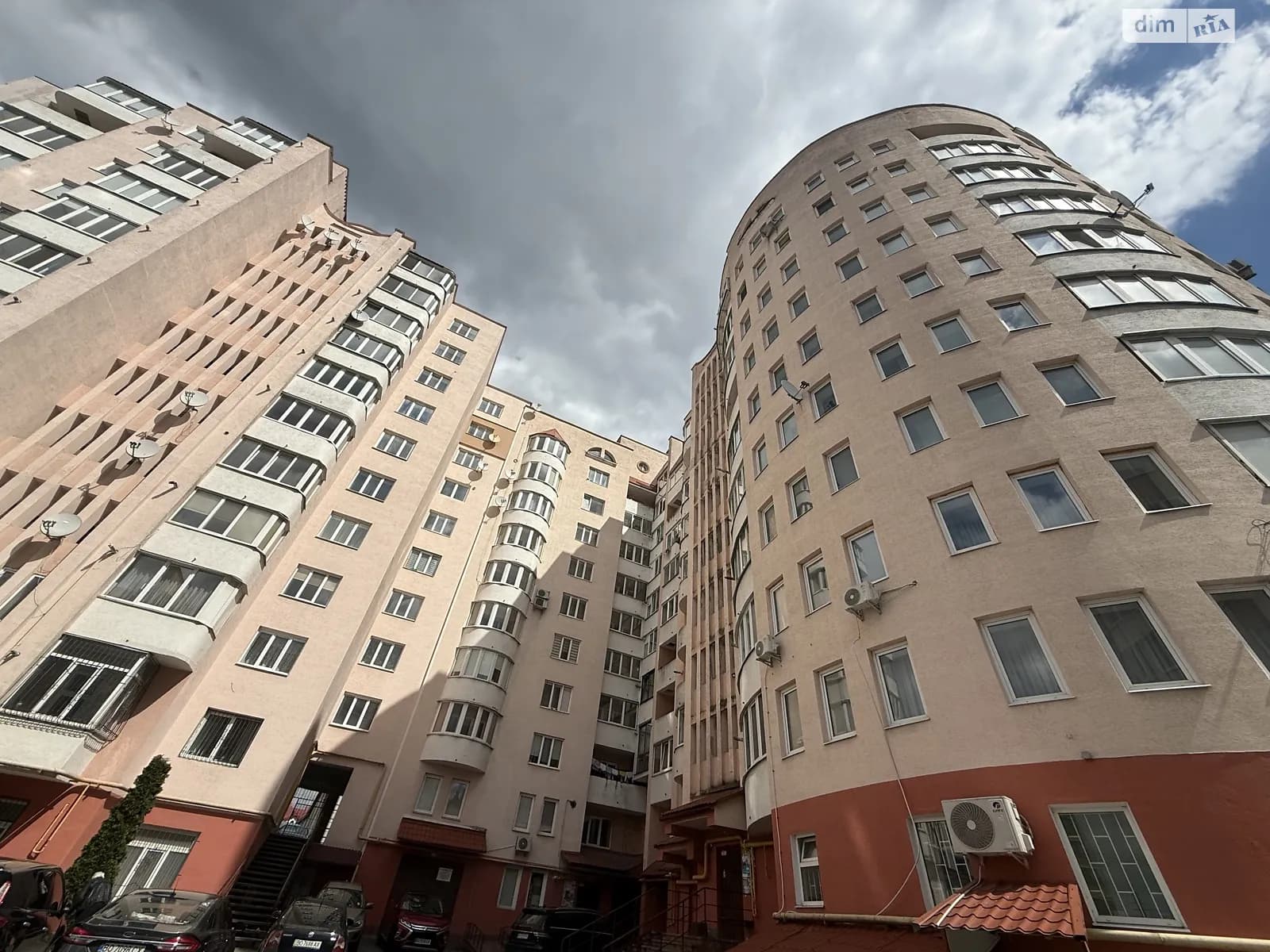 просп. Бандери Степана