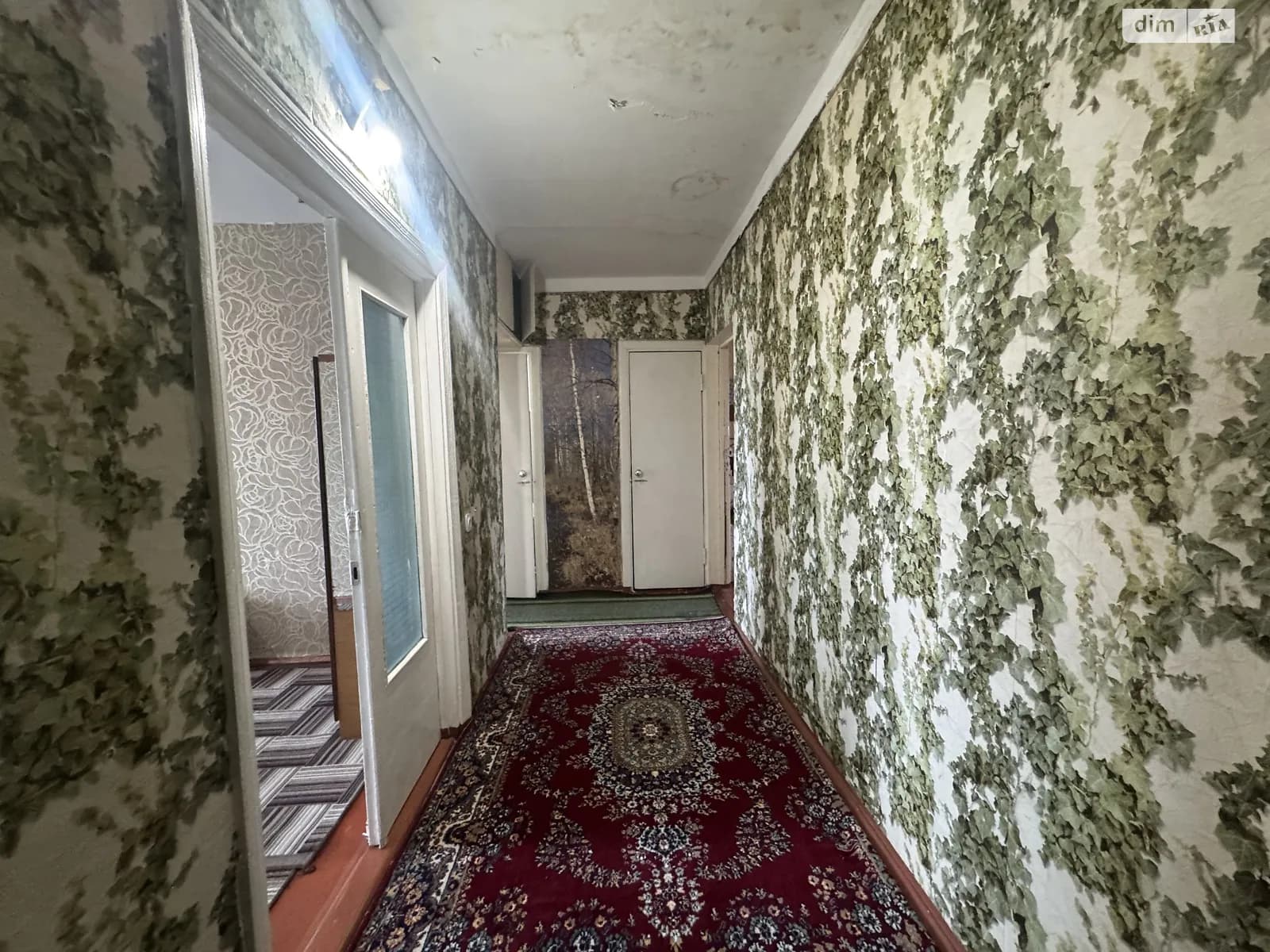 вул. Коновальця Євгена, 11