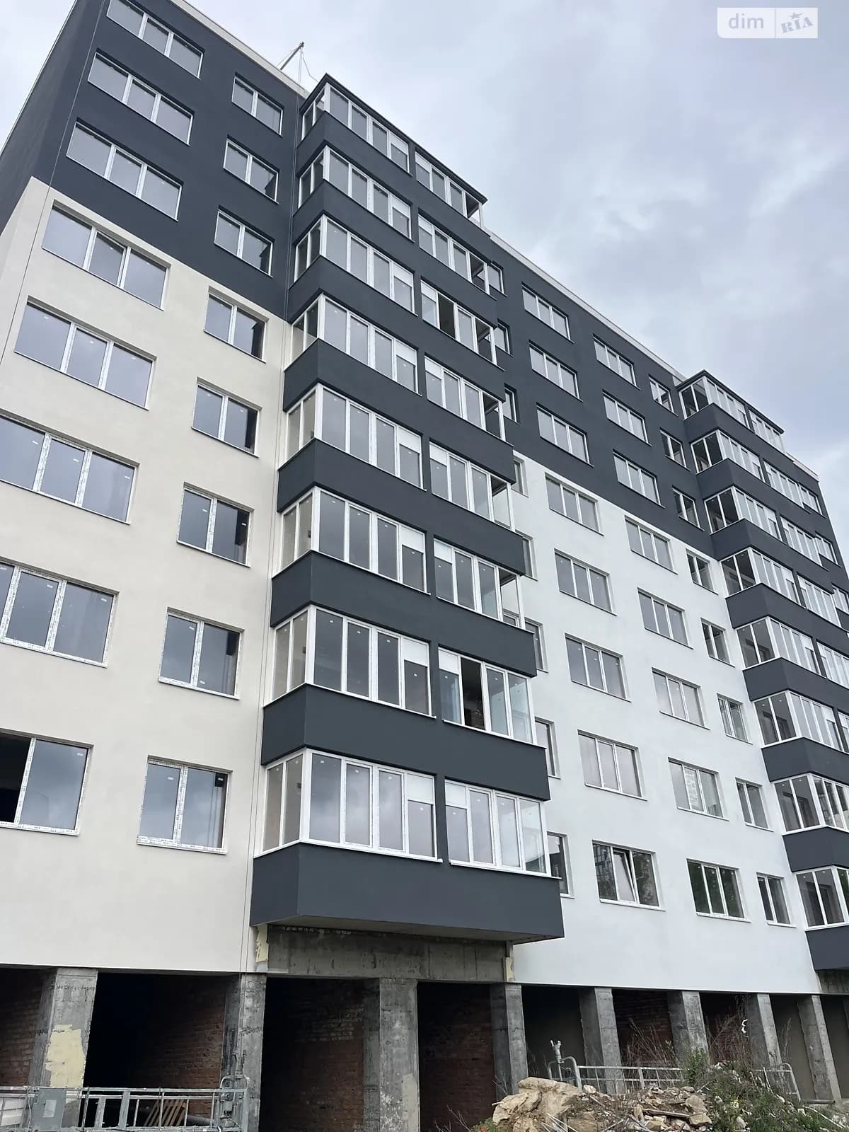 вул. Лялі Ратушної, 23