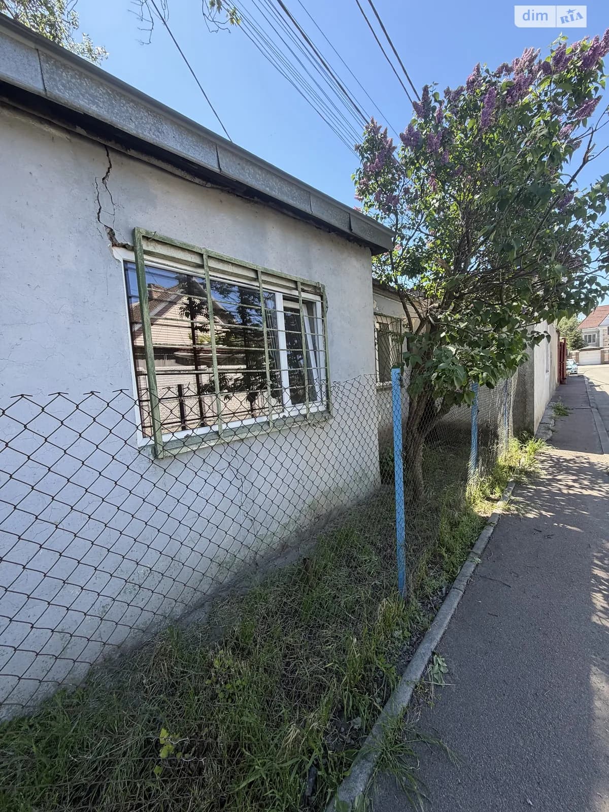 вул. Докова, 9