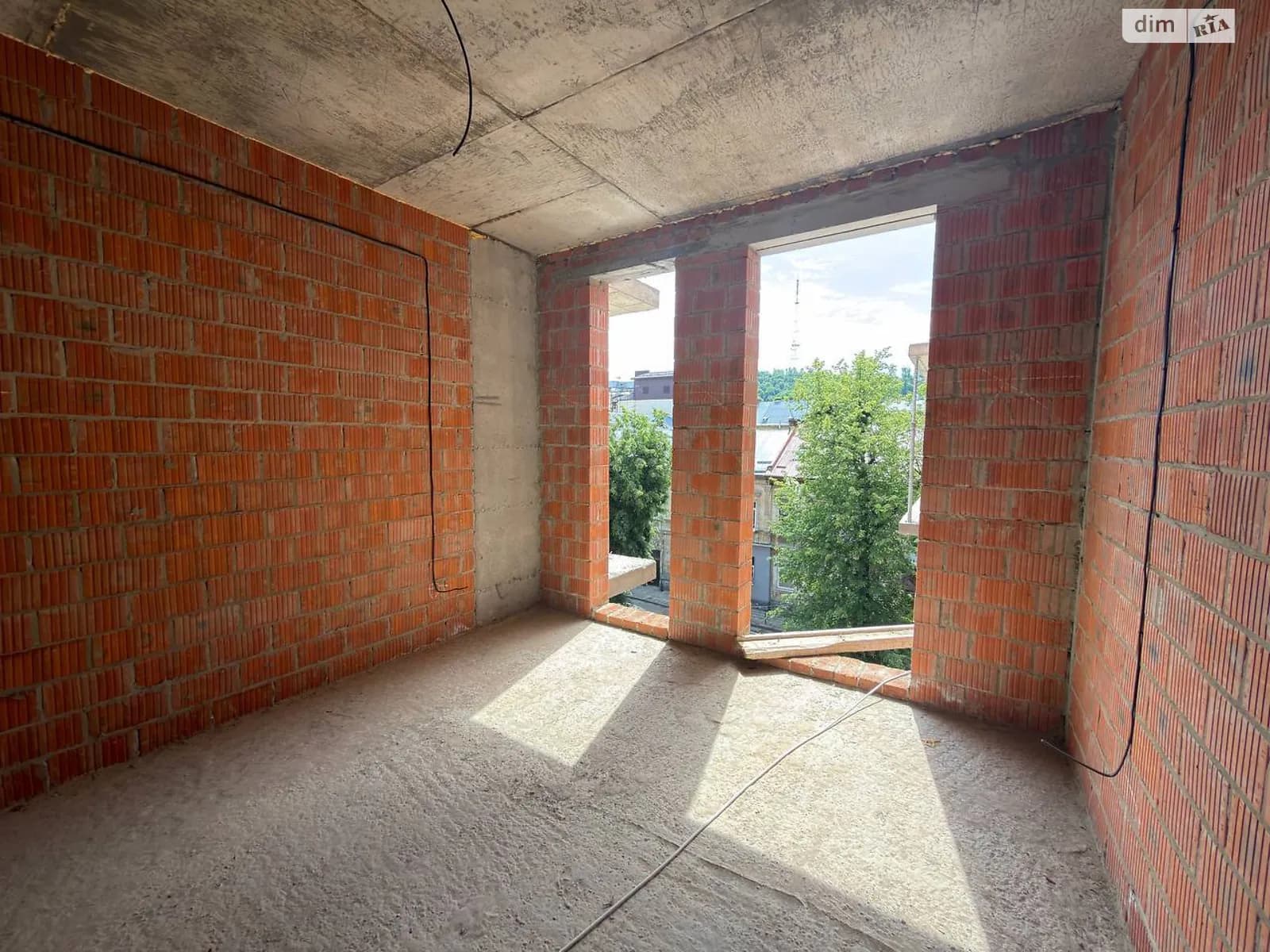 вул. Дашкевича Романа, 2