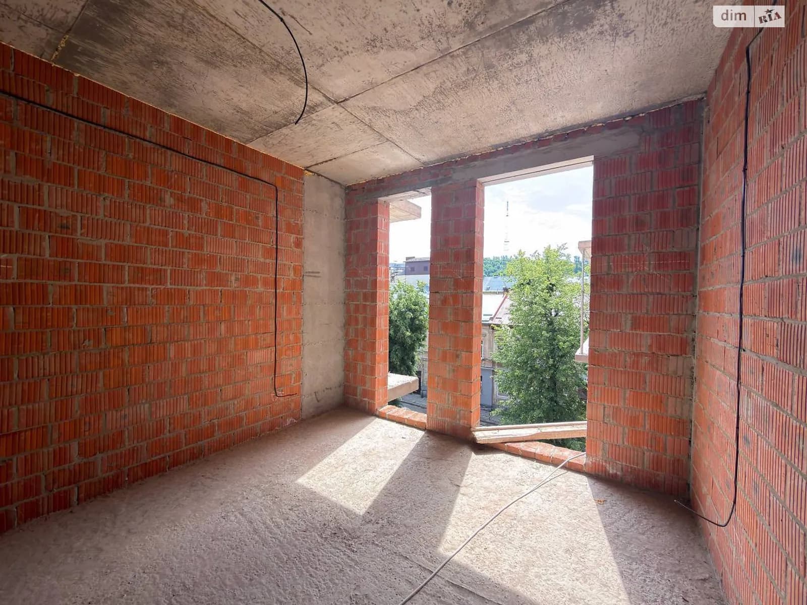 вул. Дашкевича Романа, 2