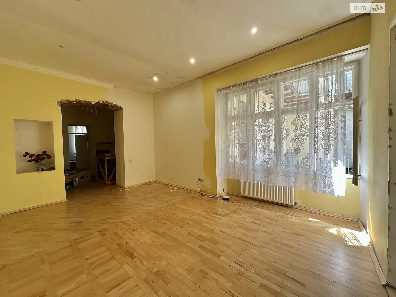 вул. Дорошенка Петра, 34