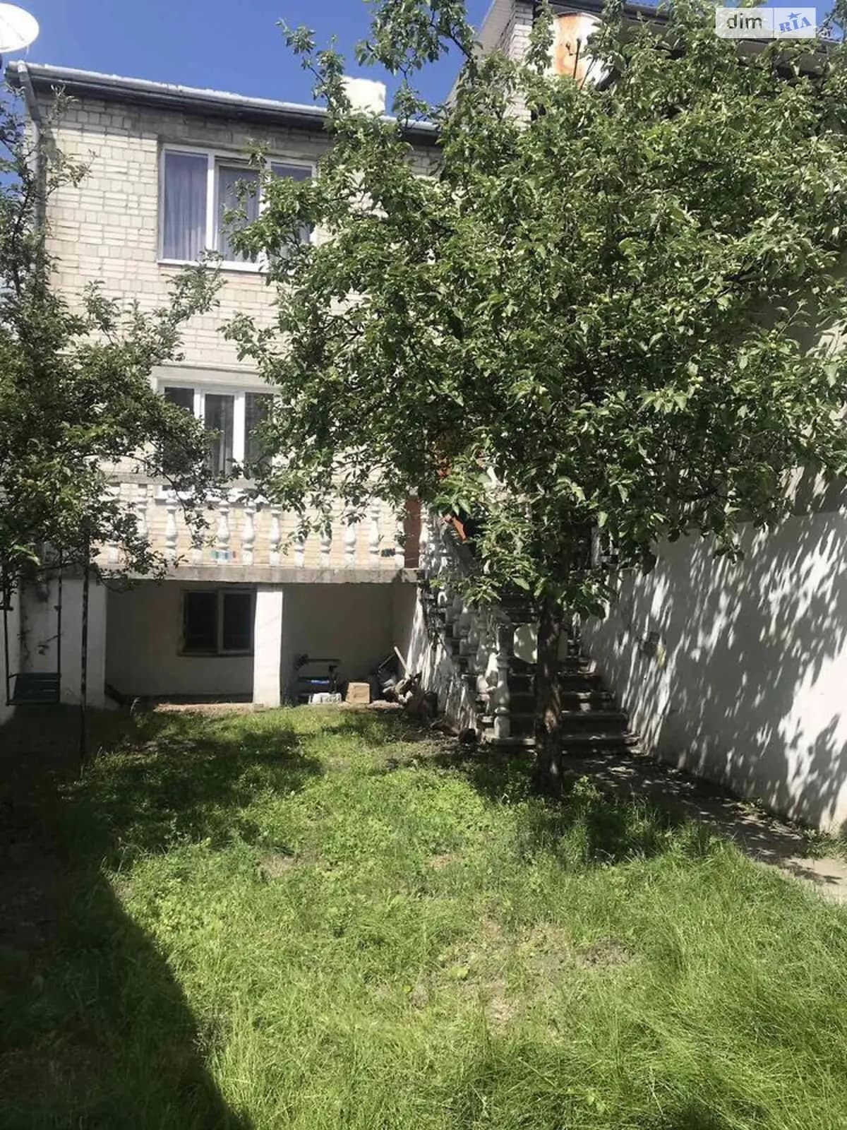 вул. Дубнівська, 15
