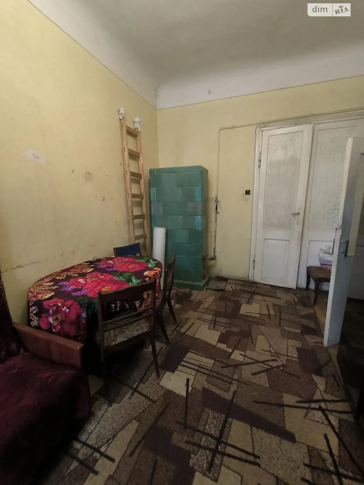 вул. Українська, 32