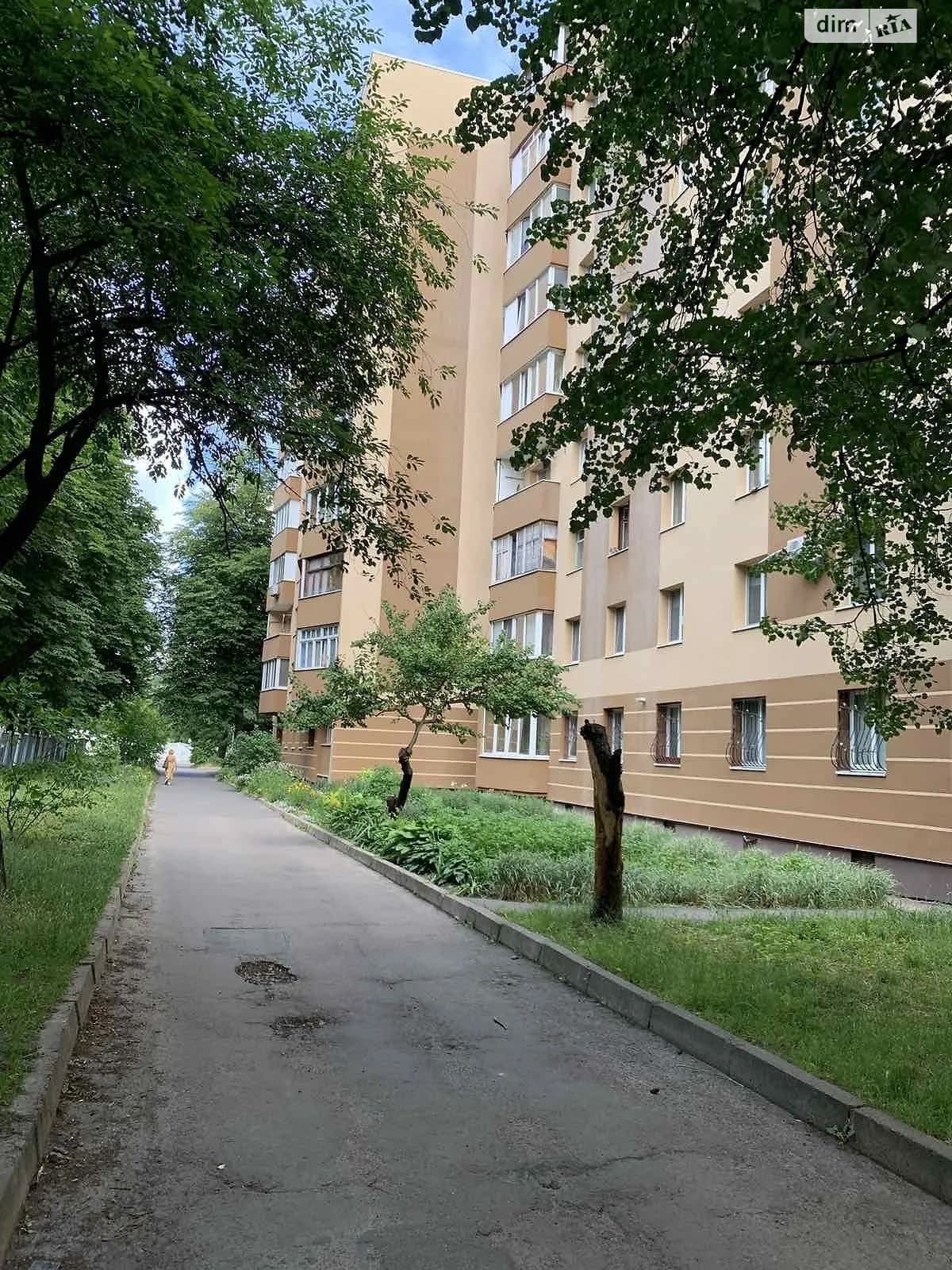 вул. Фабрична
