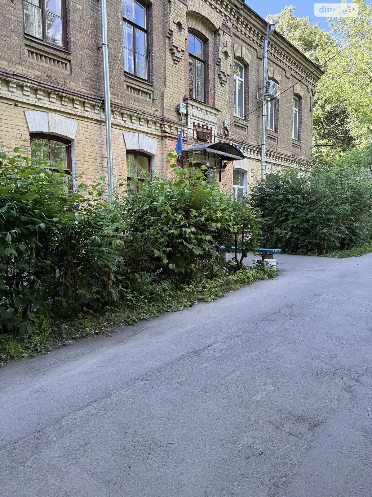 вул. Дубенська БОС, 13