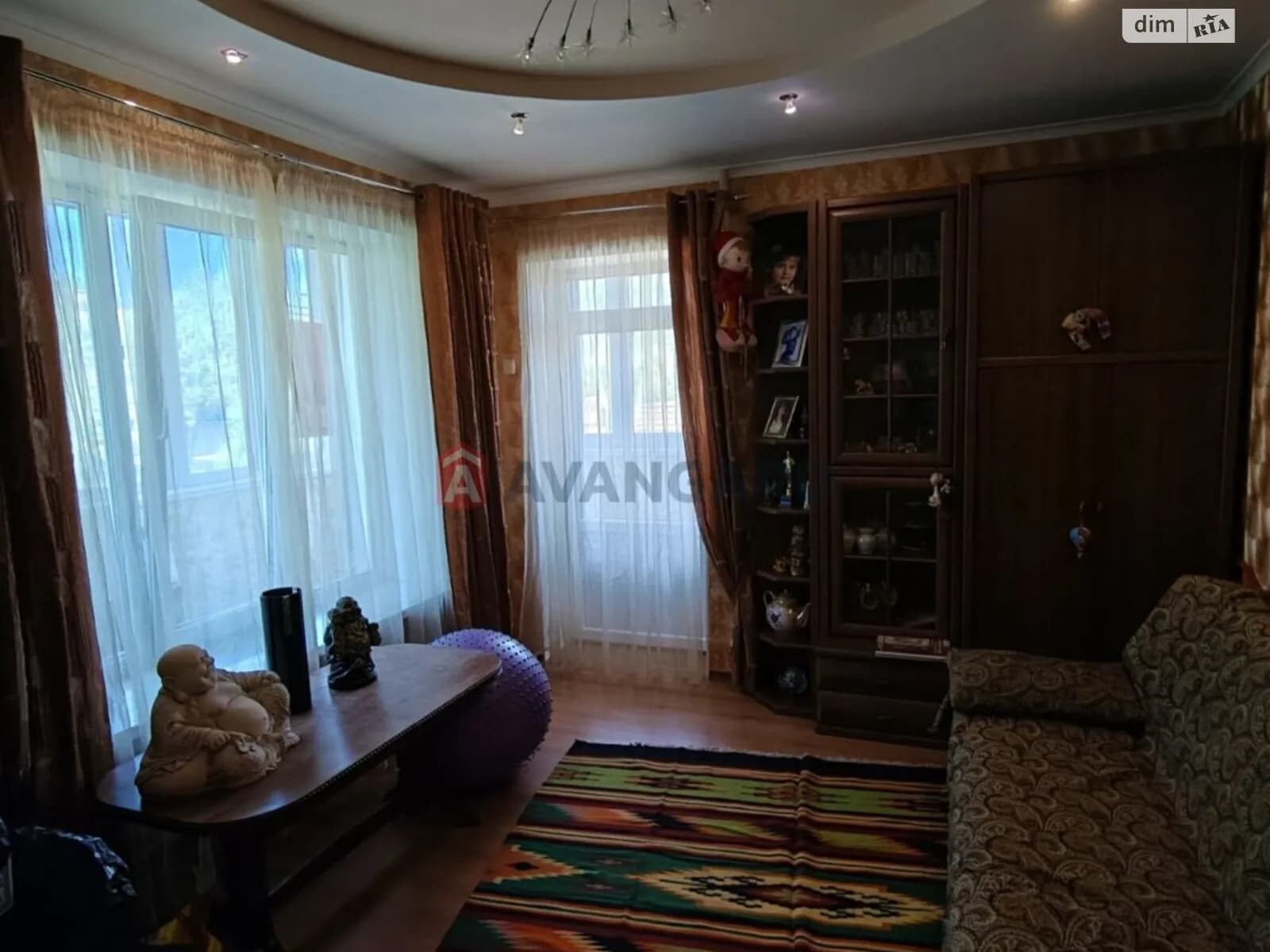 просп. Моторобудівників, 54