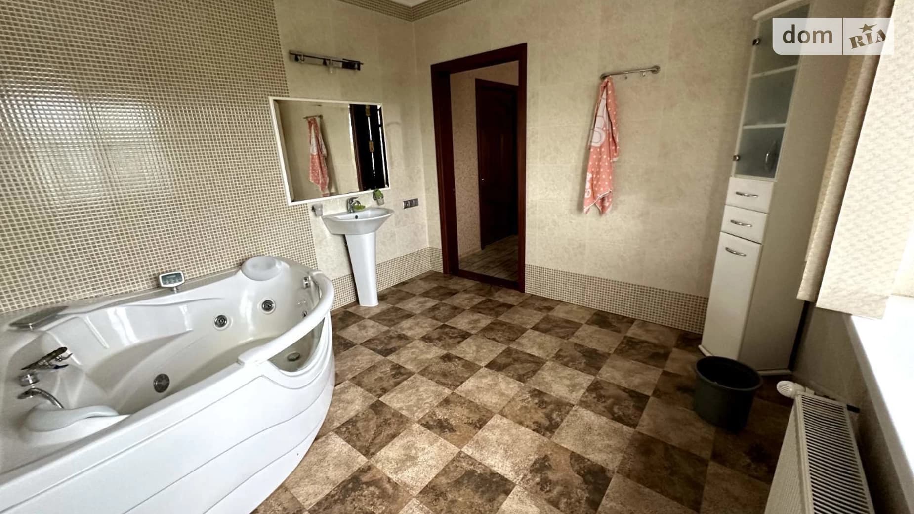 пров. Флотський, 10А
