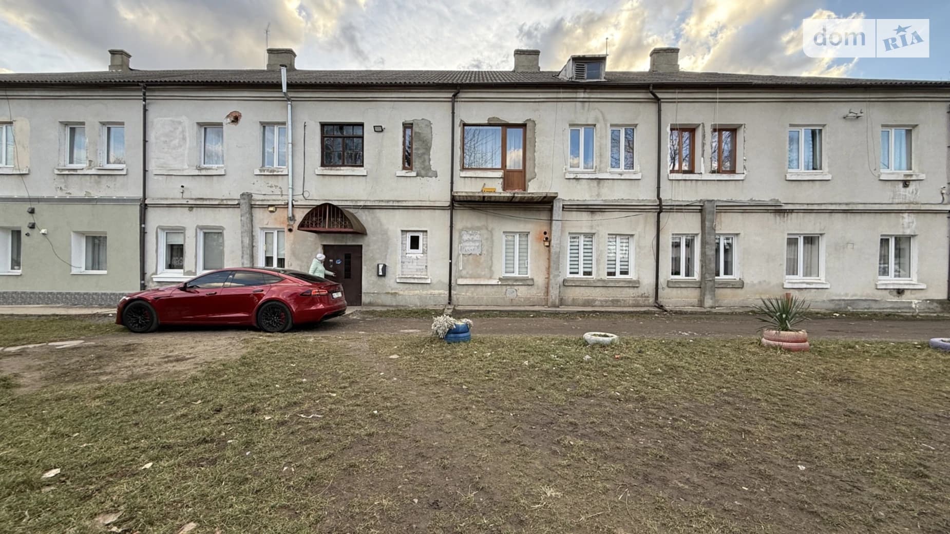 вул. Івана Зубенка, 25