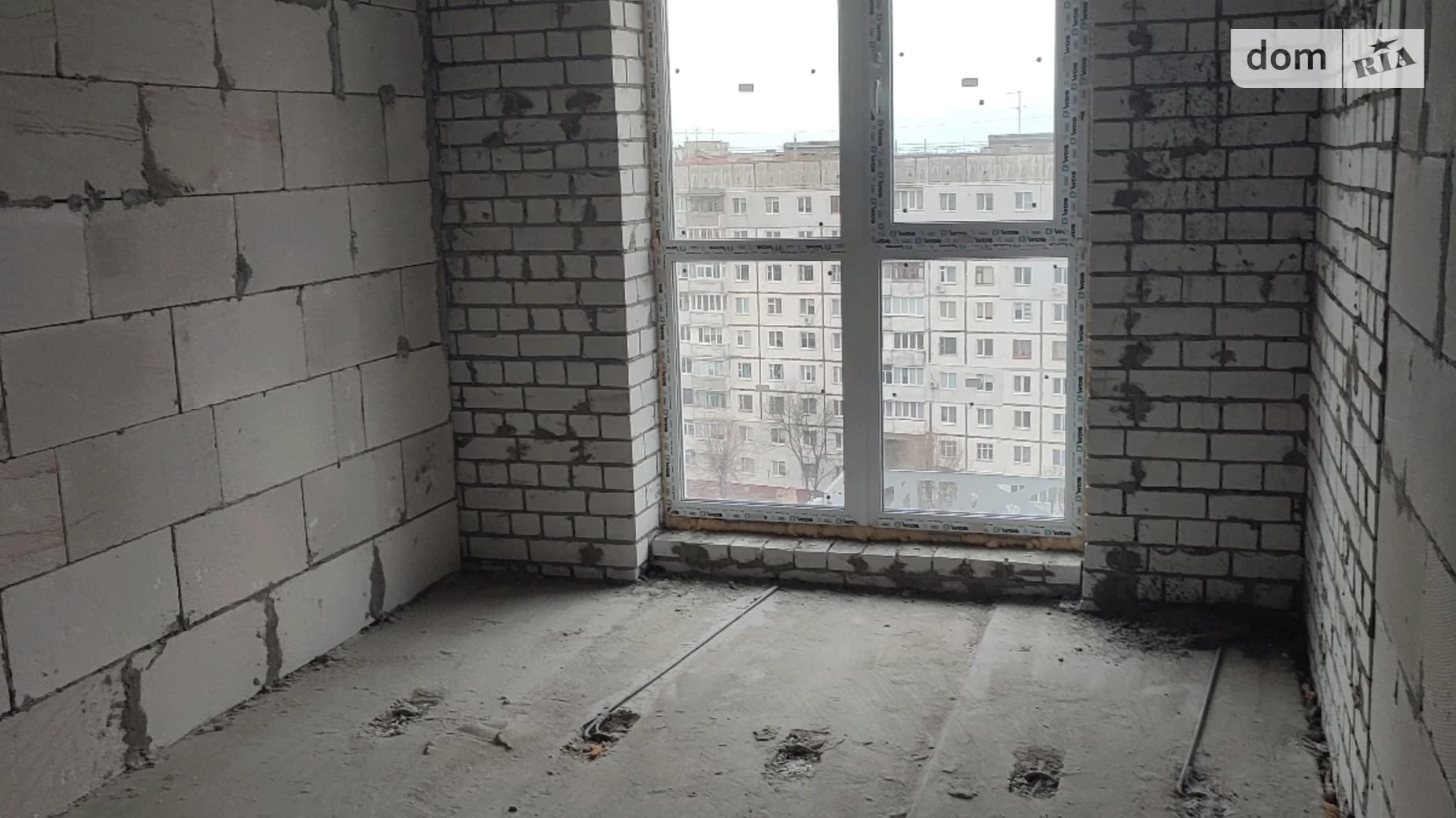 вул. Довженка, 42