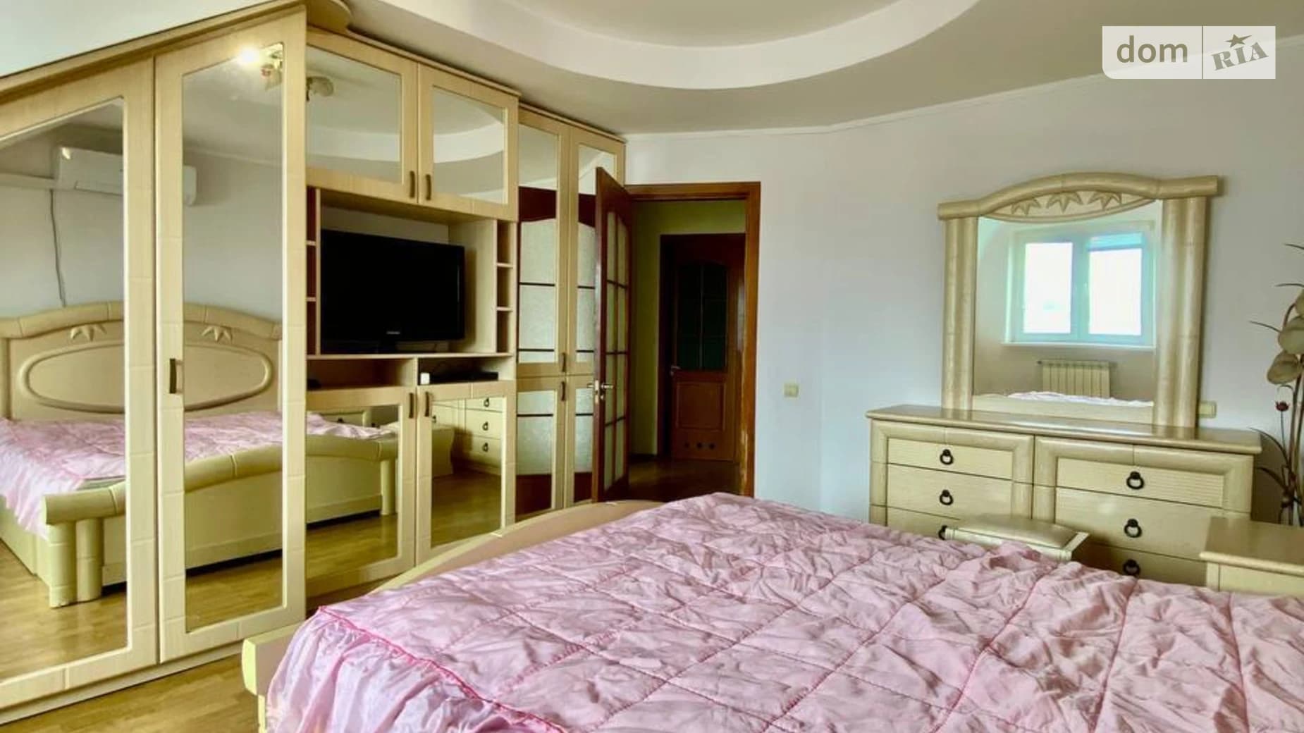 вул. Чорних Запорожців, 57