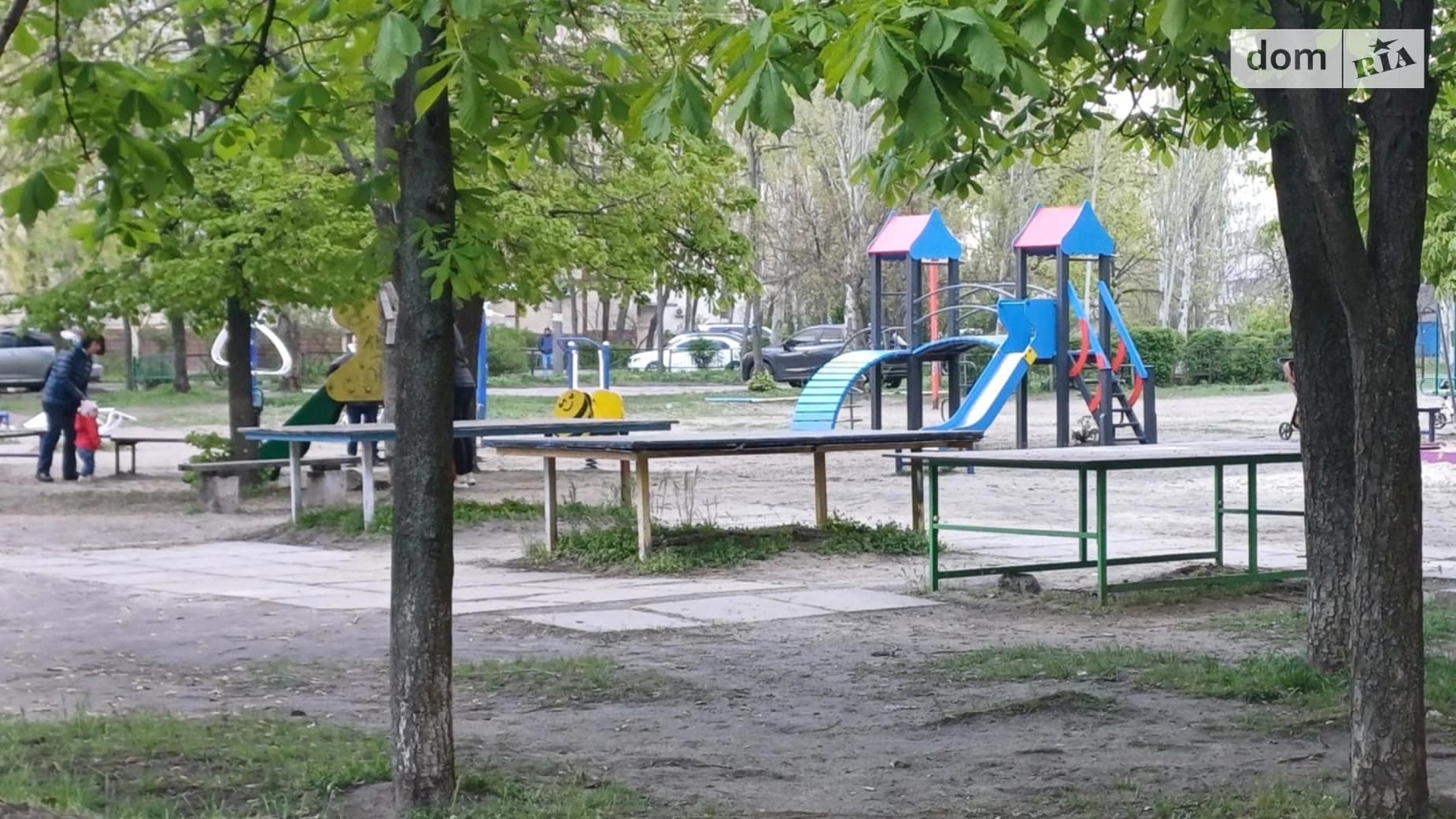 вул. Набережна Перемоги, 130