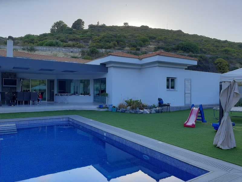 4-bedroom detached house for sale