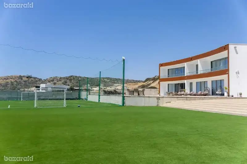 7-bedroom villa to rent
