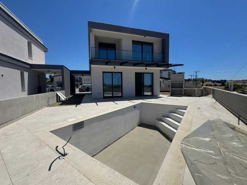 4-bedroom villa for sale