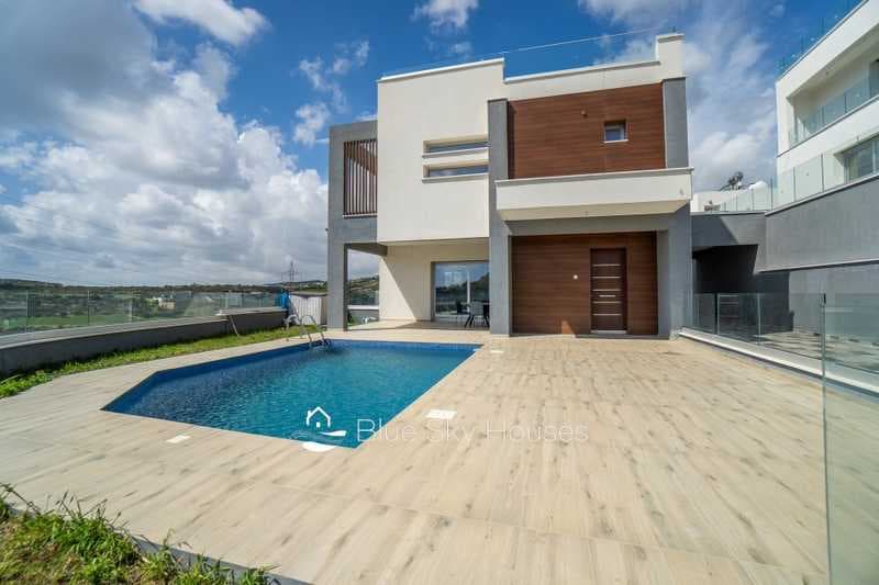 4-bedroom villa for sale