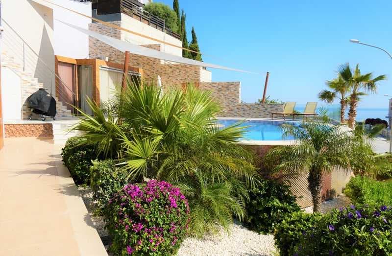 5-bedroom villa for sale