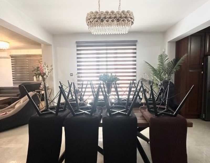 4-bedroom detached house for sale