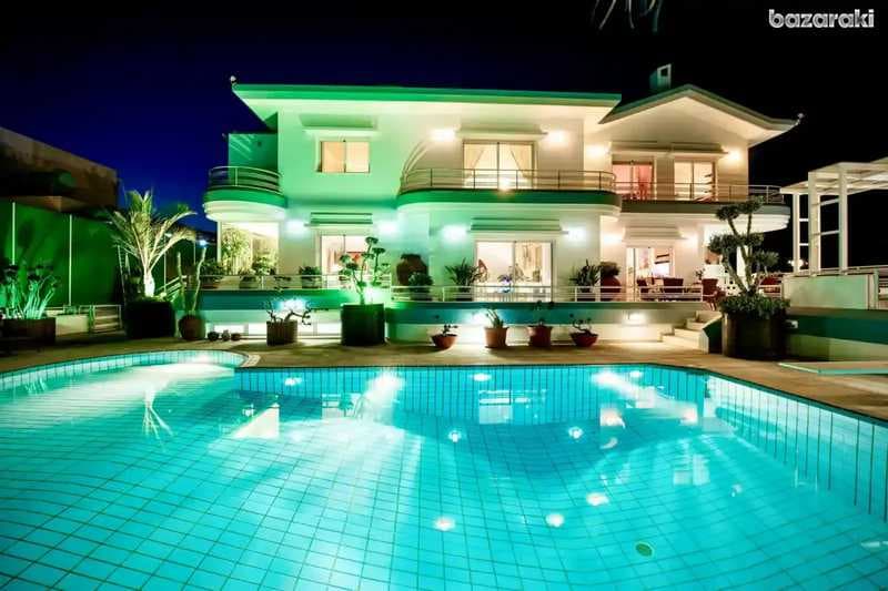 7-bedroom villa for sale