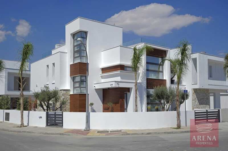 5-bedroom villa for sale