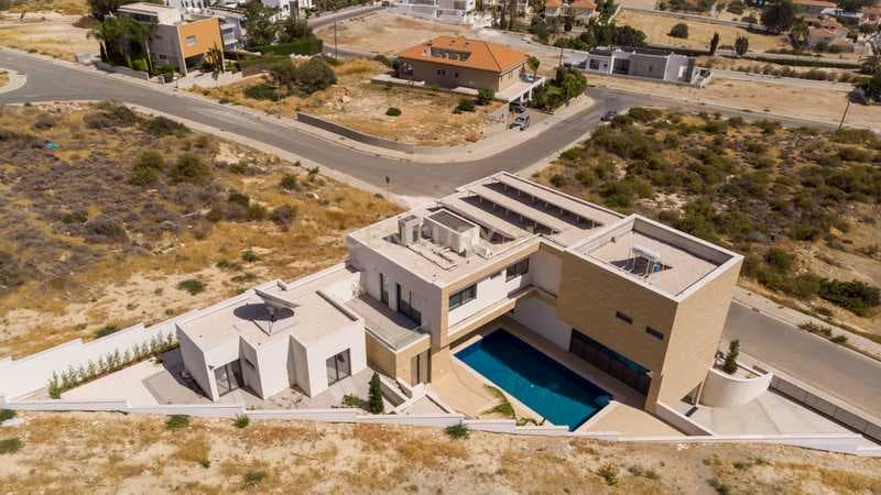 5-bedroom villa for sale