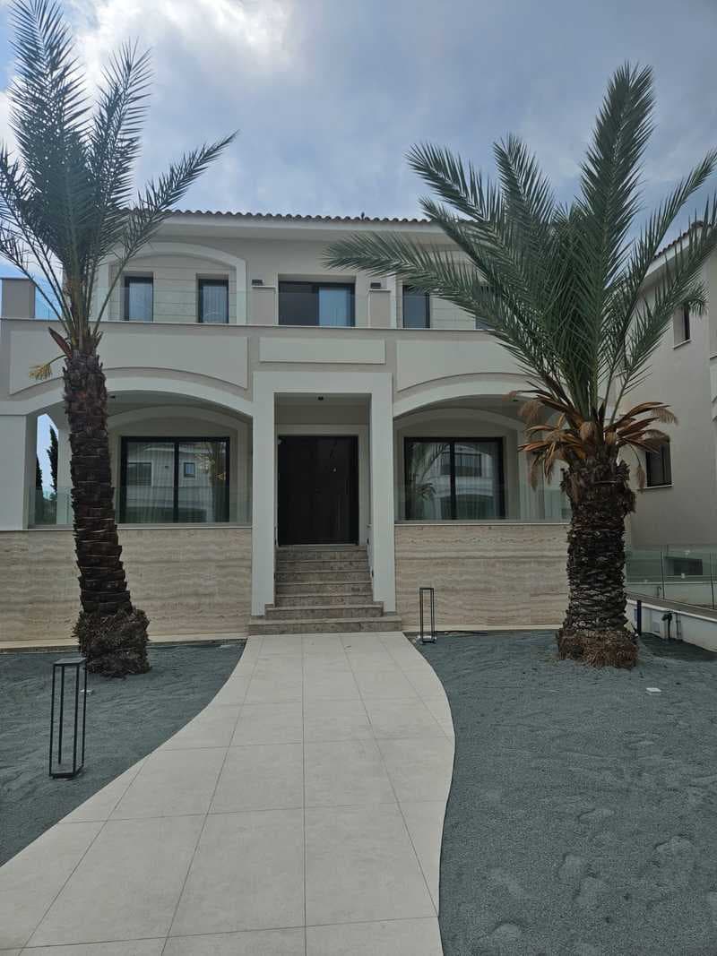5-bedroom villa for sale