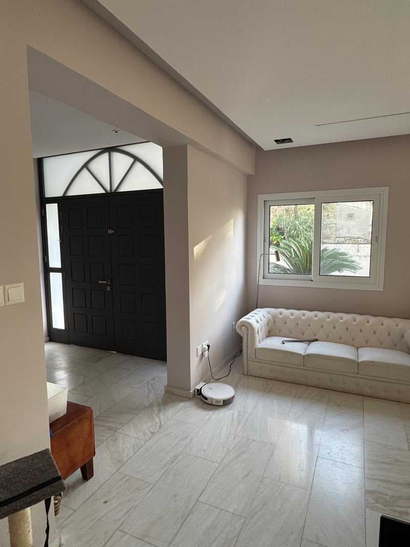 4-bedroom detached house for sale