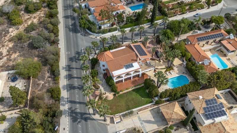 5-bedroom villa for sale