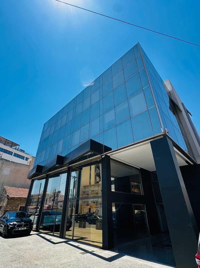 Newly renovated open plan 300 square meter office in central location