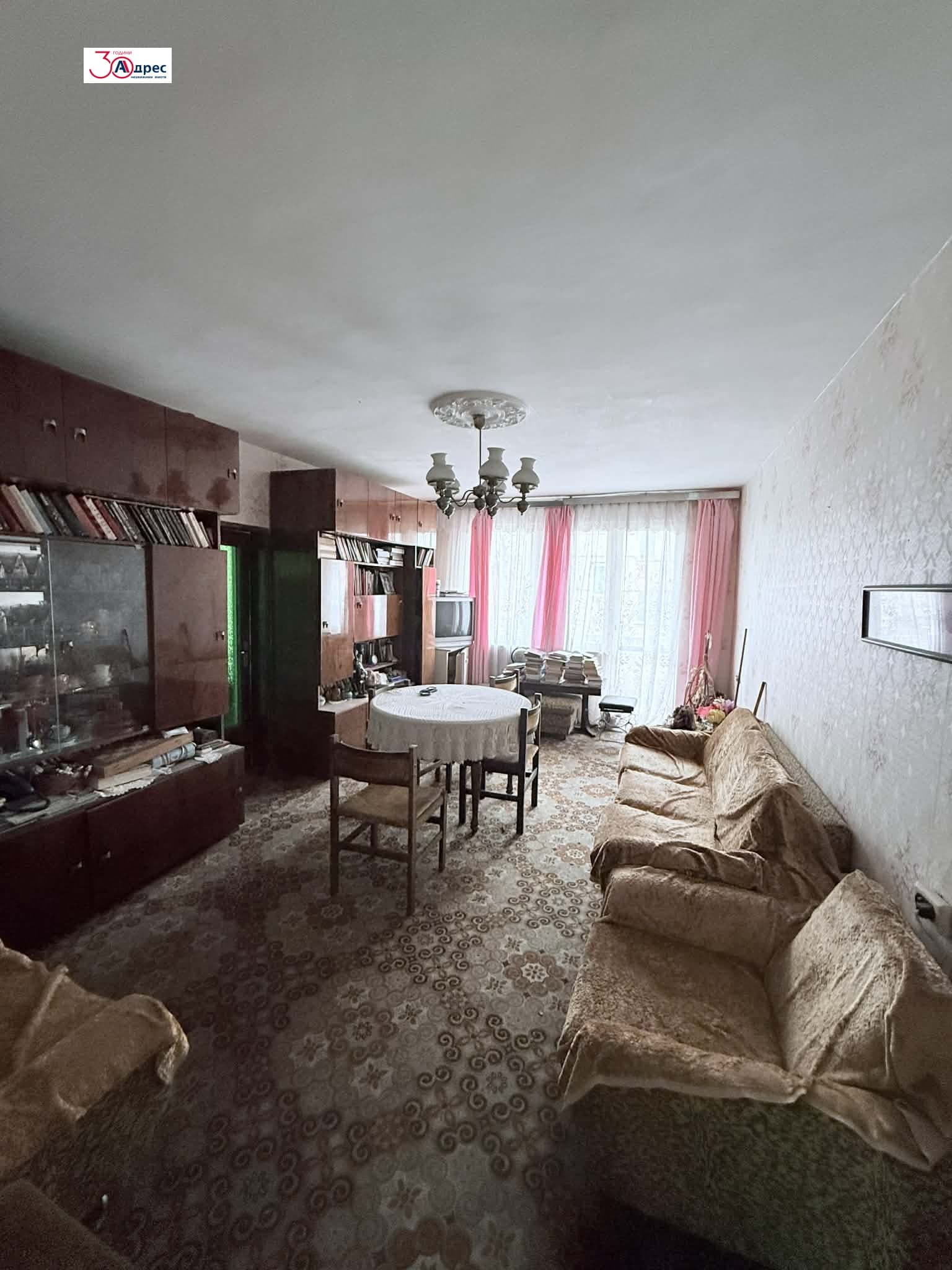 Продава МНОГОСТАЕН град Добрич, Център