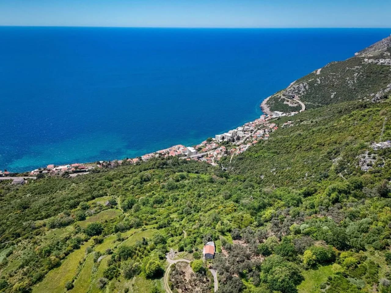 Urbanizovano zemljište na prodaju Dobra Voda 1227m2