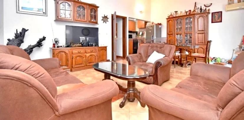 Dupleks stan s pogledom na more Bijela 123m2