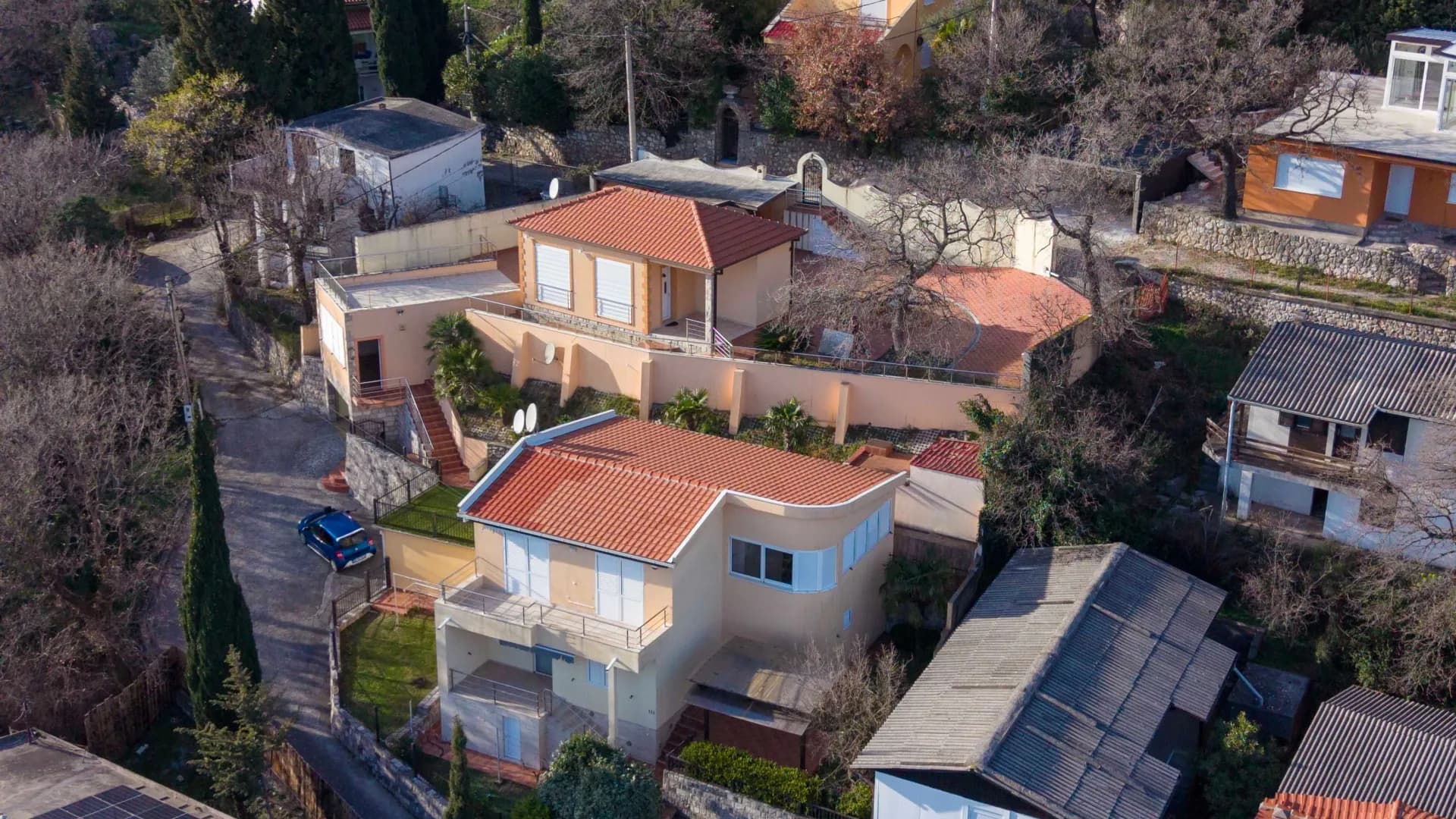 Prodaja, Kuća ili Vila, 390m2, Zagrađe, Bar